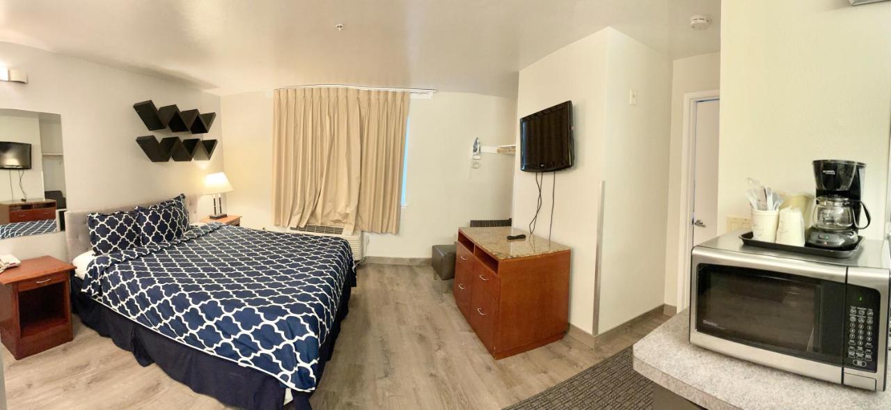 Americas & Motel 2*